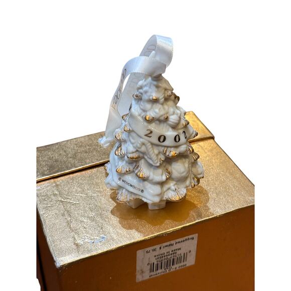 Vintage Wedgwood 2002 Merry Christmas Tree Ornament Classic White Gold In Box - Picture 2 of 14